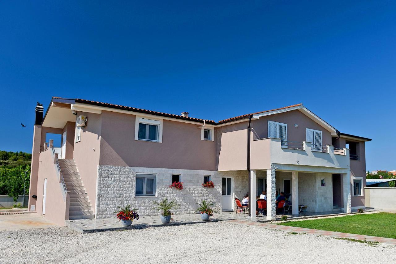 Apartment Mario Pula Exterior foto