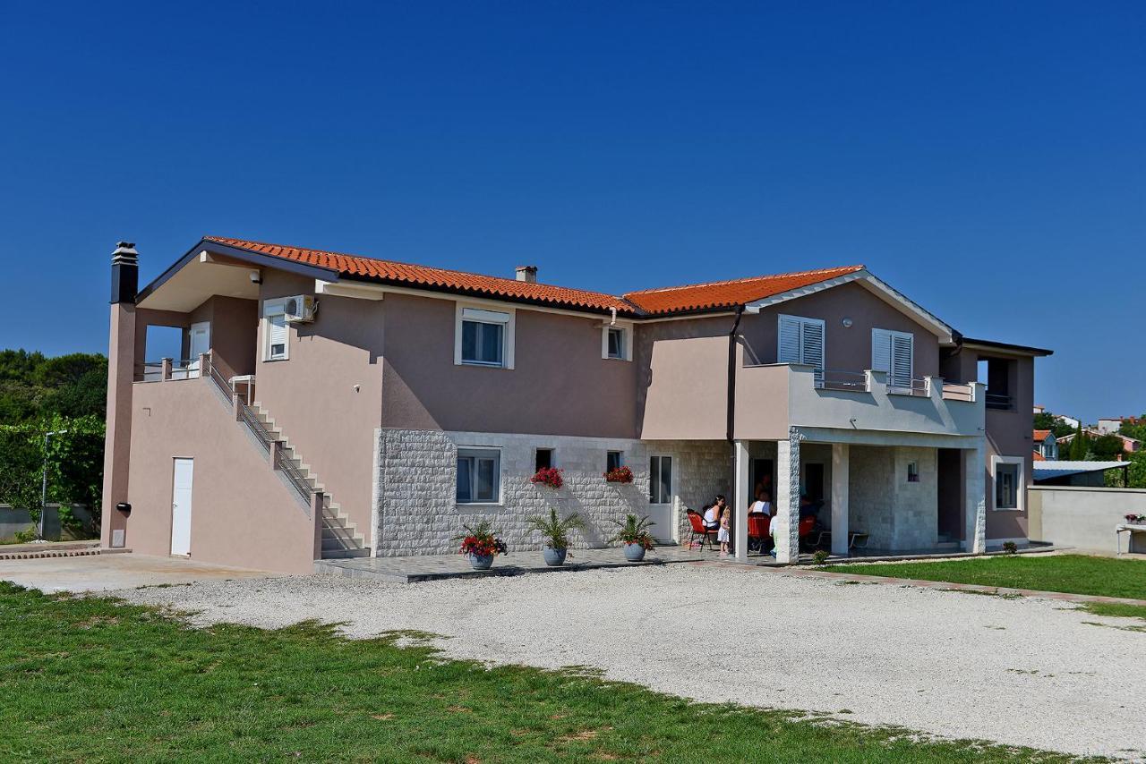 Apartment Mario Pula Exterior foto